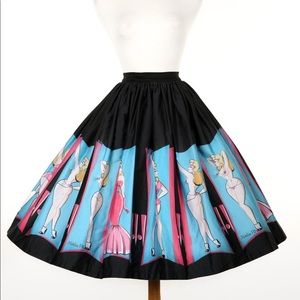 Pin up girl burlesque skirt Laura Byrnes